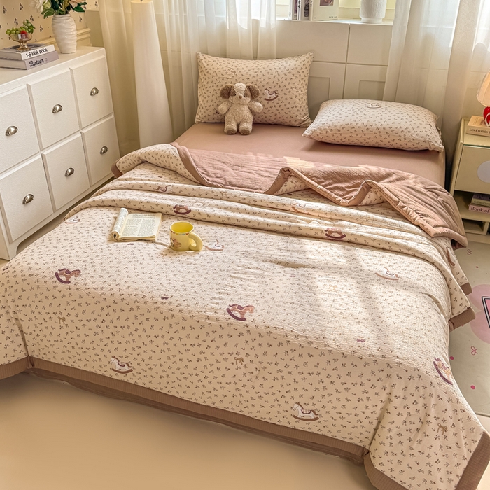 91家纺网 家纺一手货源 找家纺 家喜爱 2026年新款双层皱皱纱新疆棉花夏被夏凉被空调被【可开专票  普票】 童年摇梦