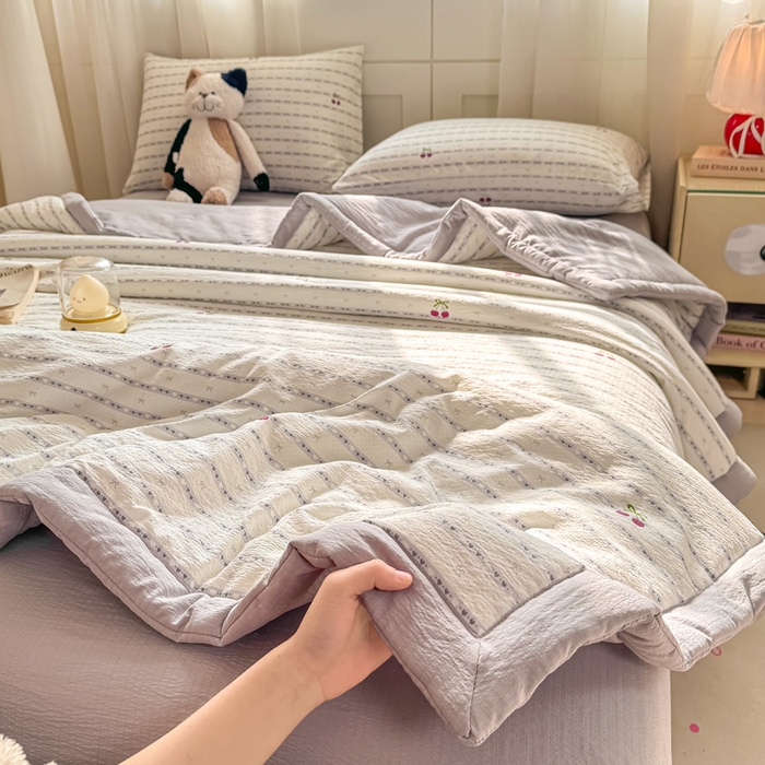 91家纺网 家纺一手货源 找家纺 家喜爱 2026年新款双层皱皱纱新疆棉花夏被夏凉被空调被【可开专票  普票】 春日樱桃园