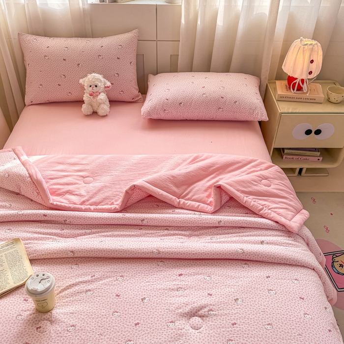 91家纺网 家纺一手货源 找家纺 家喜爱 2026年新款双层皱皱纱新疆棉花夏被夏凉被空调被【可开专票  普票】 粉豹纹Kitty