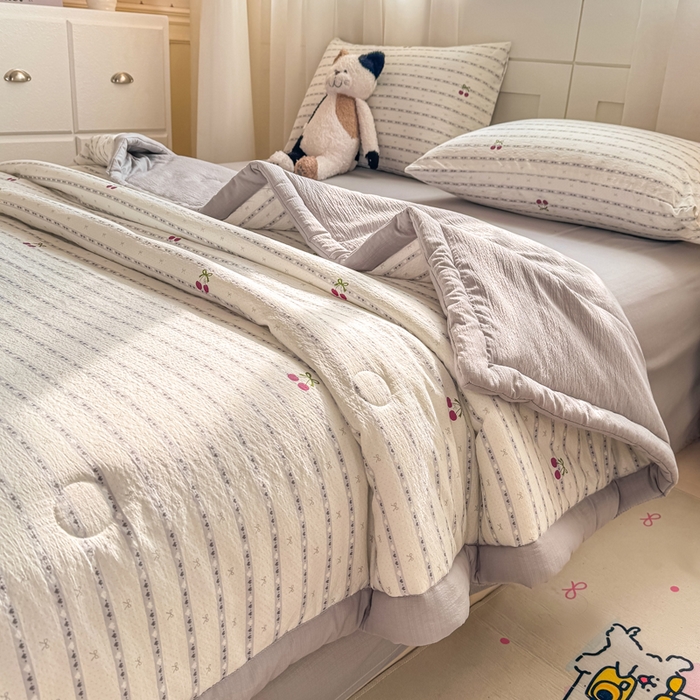 91家纺网 家纺一手货源 找家纺 家喜爱 2026年新款双层皱皱纱新疆棉花夏被夏凉被空调被【可开专票  普票】 春日樱桃园