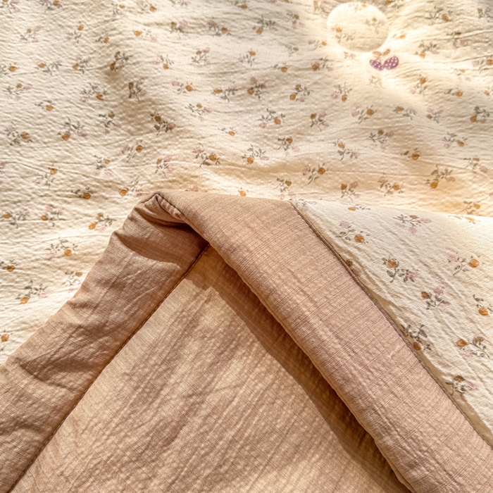 91家纺网 家纺一手货源 找家纺 家喜爱 2026年新款双层皱皱纱新疆棉花夏被夏凉被空调被【可开专票  普票】 童年摇梦