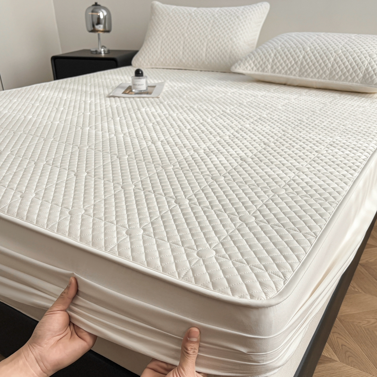 91家纺网 家纺一手货源 找家纺 居眠 2026新款全棉夹棉棋盘格床笠 棋盘格-奶白