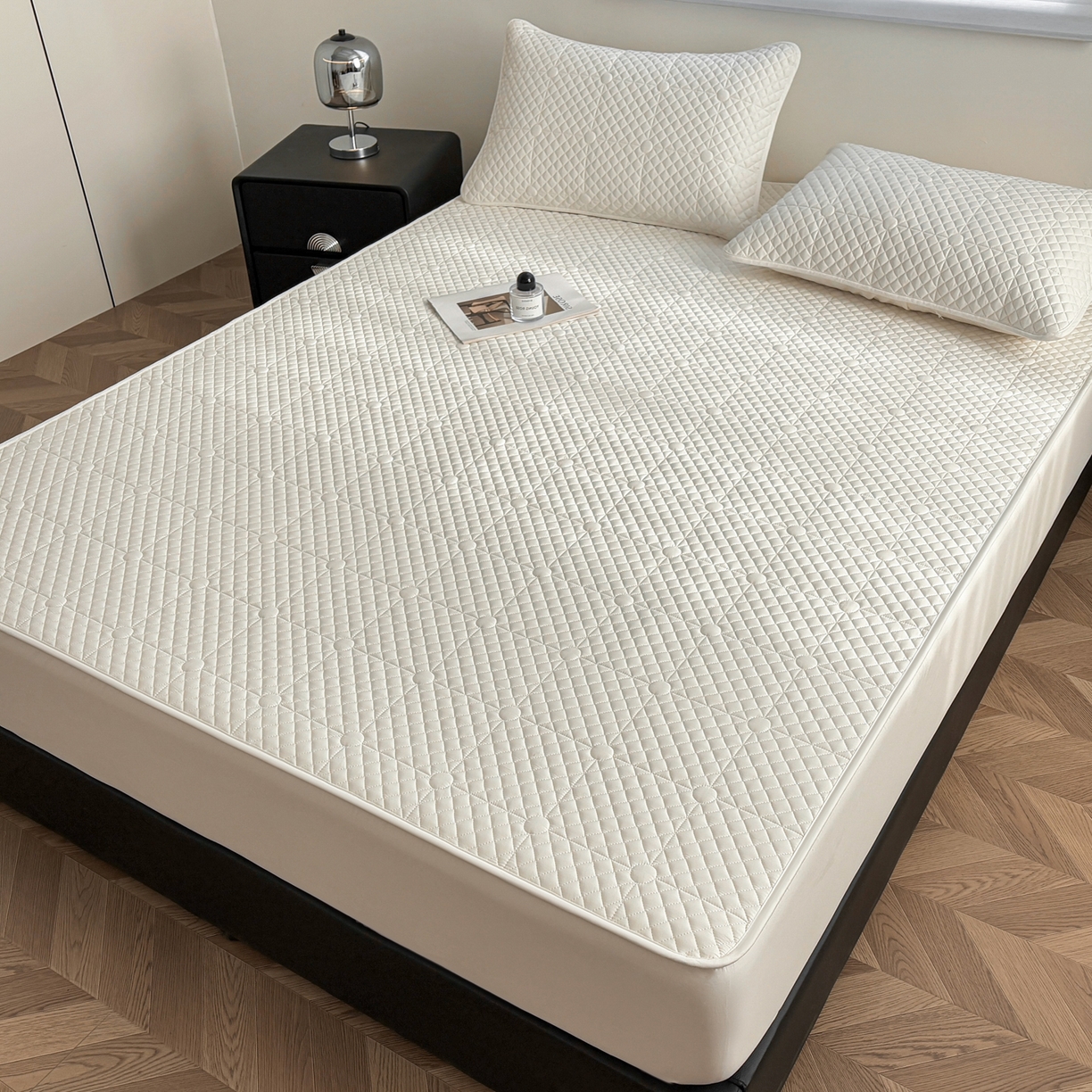 91家纺网 家纺一手货源 找家纺 居眠 2026新款全棉夹棉棋盘格床笠 棋盘格-奶白