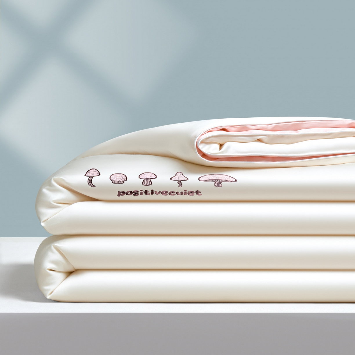 91家纺网 家纺一手货源 找家纺 （总）云棉坊 2026新款水洗真丝滚边刺绣款-蘑菇系列