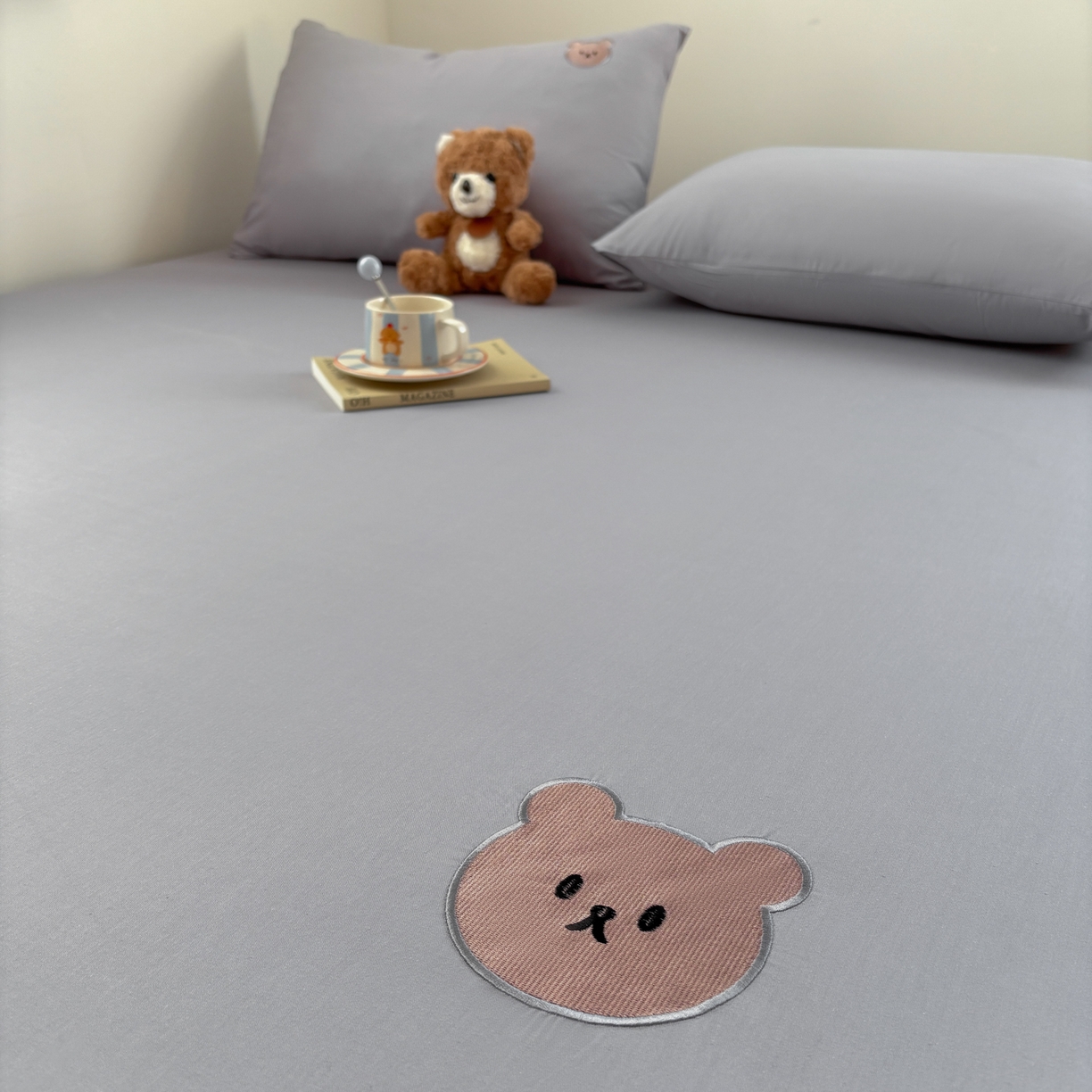 91家纺网 家纺一手货源 找家纺 居眠 2026新款全棉单层米乐熊床笠 米乐熊-灰色