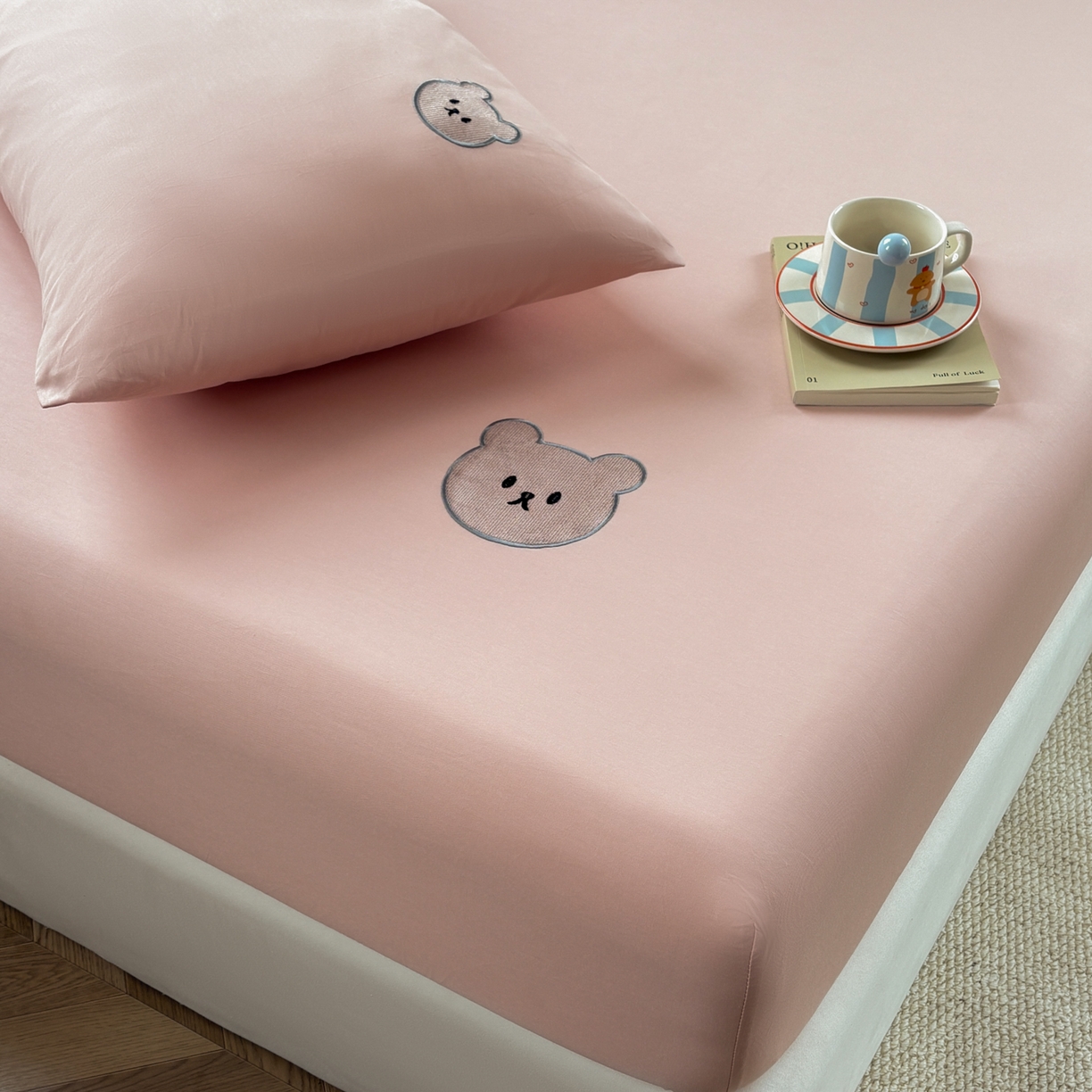 91家纺网 家纺一手货源 找家纺 居眠 2026新款全棉单层米乐熊床笠 米乐熊-粉色