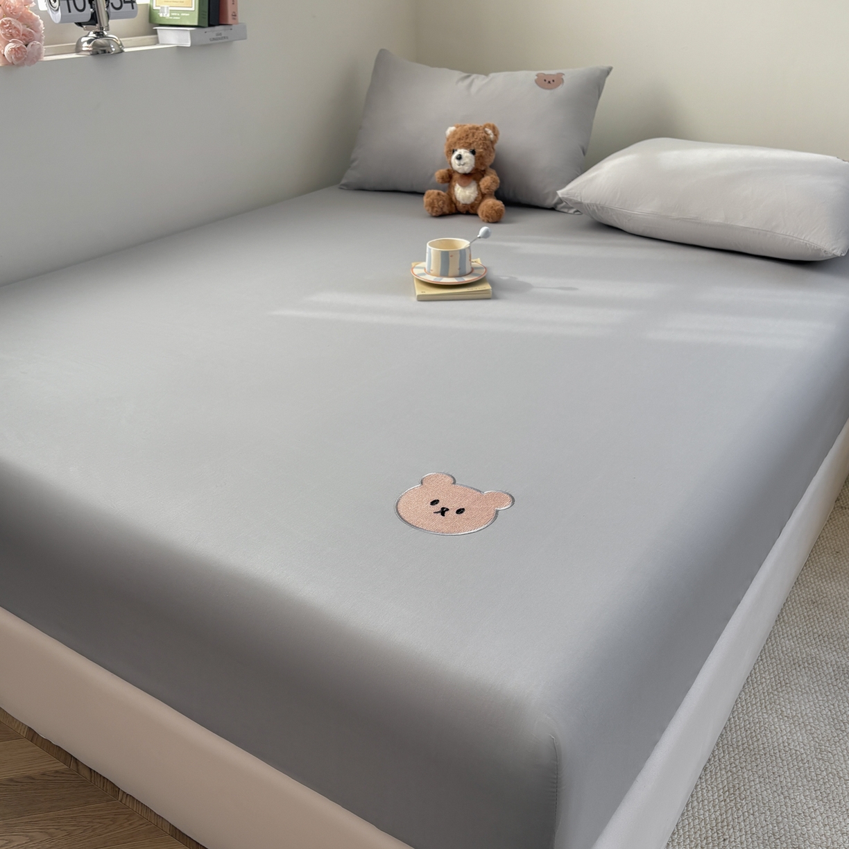 91家纺网 家纺一手货源 找家纺 居眠 2026新款全棉单层米乐熊床笠 米乐熊-白云石