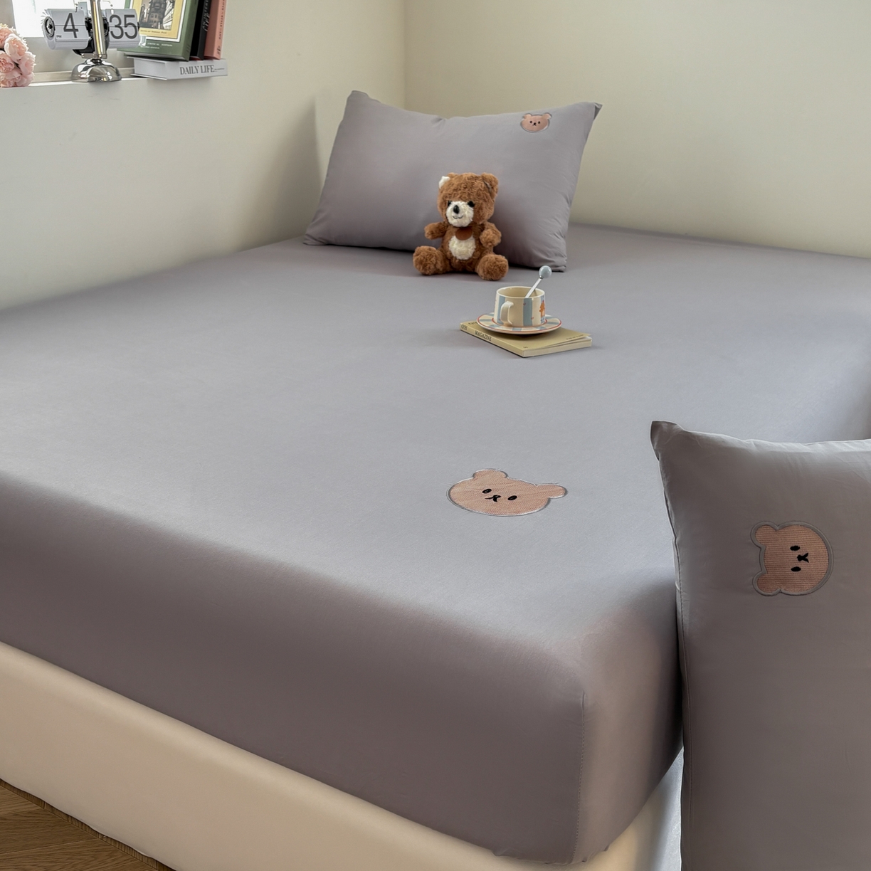 91家纺网 家纺一手货源 找家纺 居眠 2026新款全棉单层米乐熊床笠 米乐熊-灰色