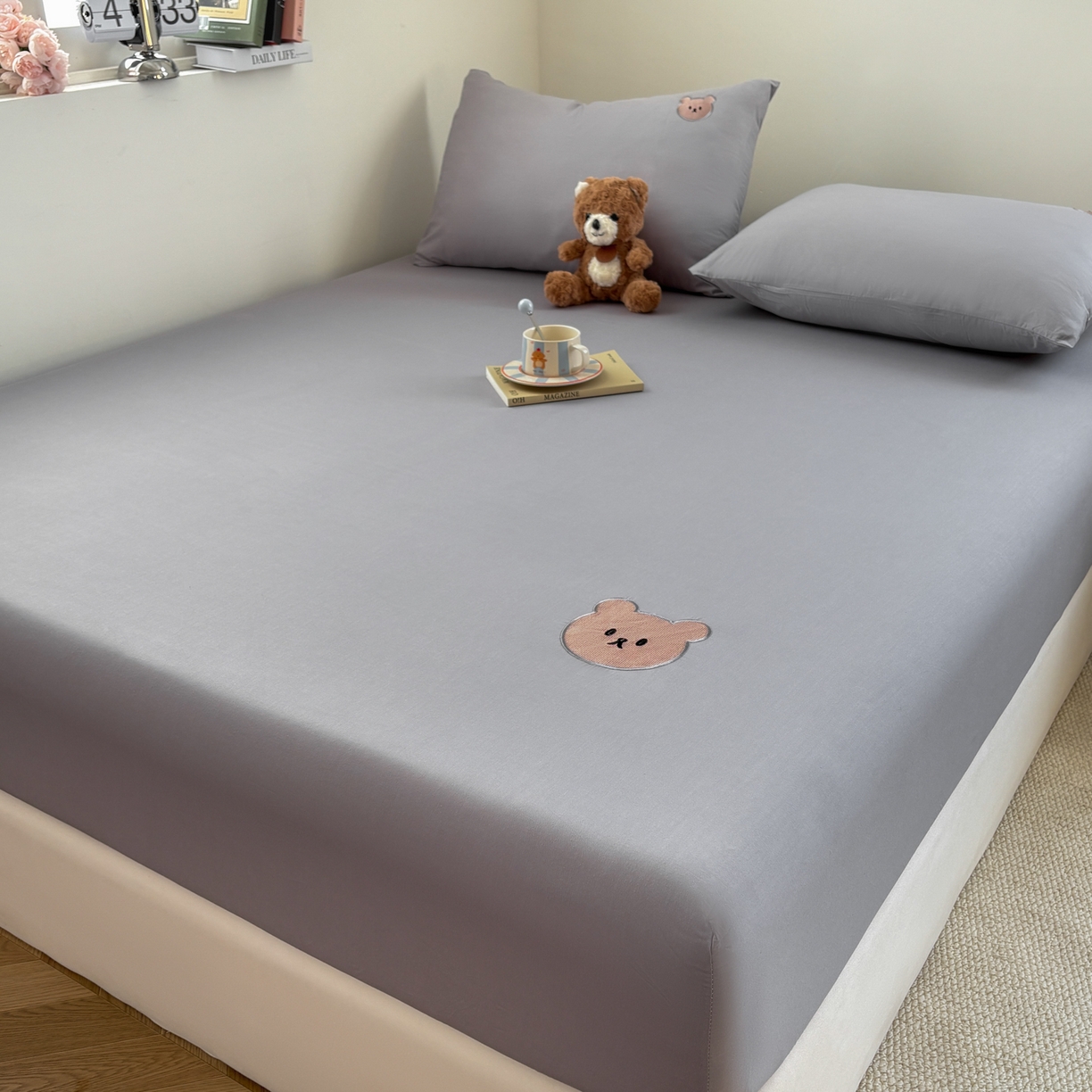 91家纺网 家纺一手货源 找家纺 居眠 2026新款全棉单层米乐熊床笠 米乐熊-灰色