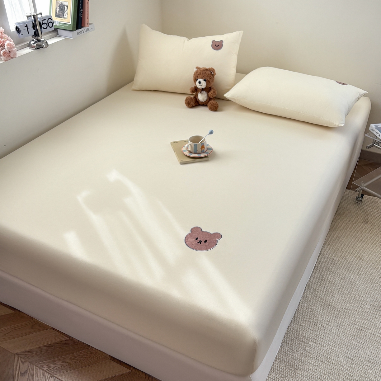 91家纺网 家纺一手货源 找家纺 居眠 2026新款全棉单层米乐熊床笠 米乐熊-米白