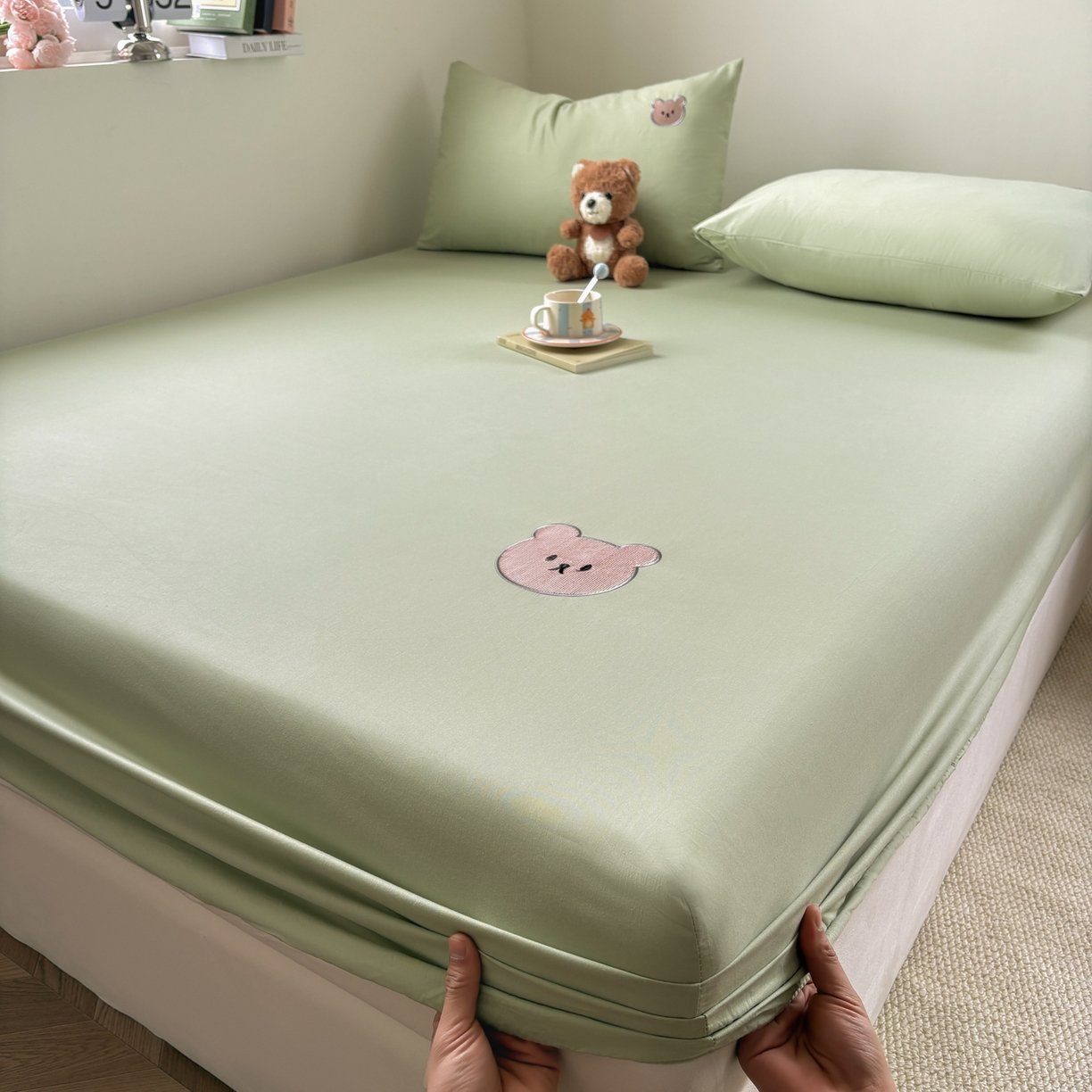 91家纺网 家纺一手货源 找家纺 居眠 2026新款全棉单层米乐熊床笠 米乐熊-绿色