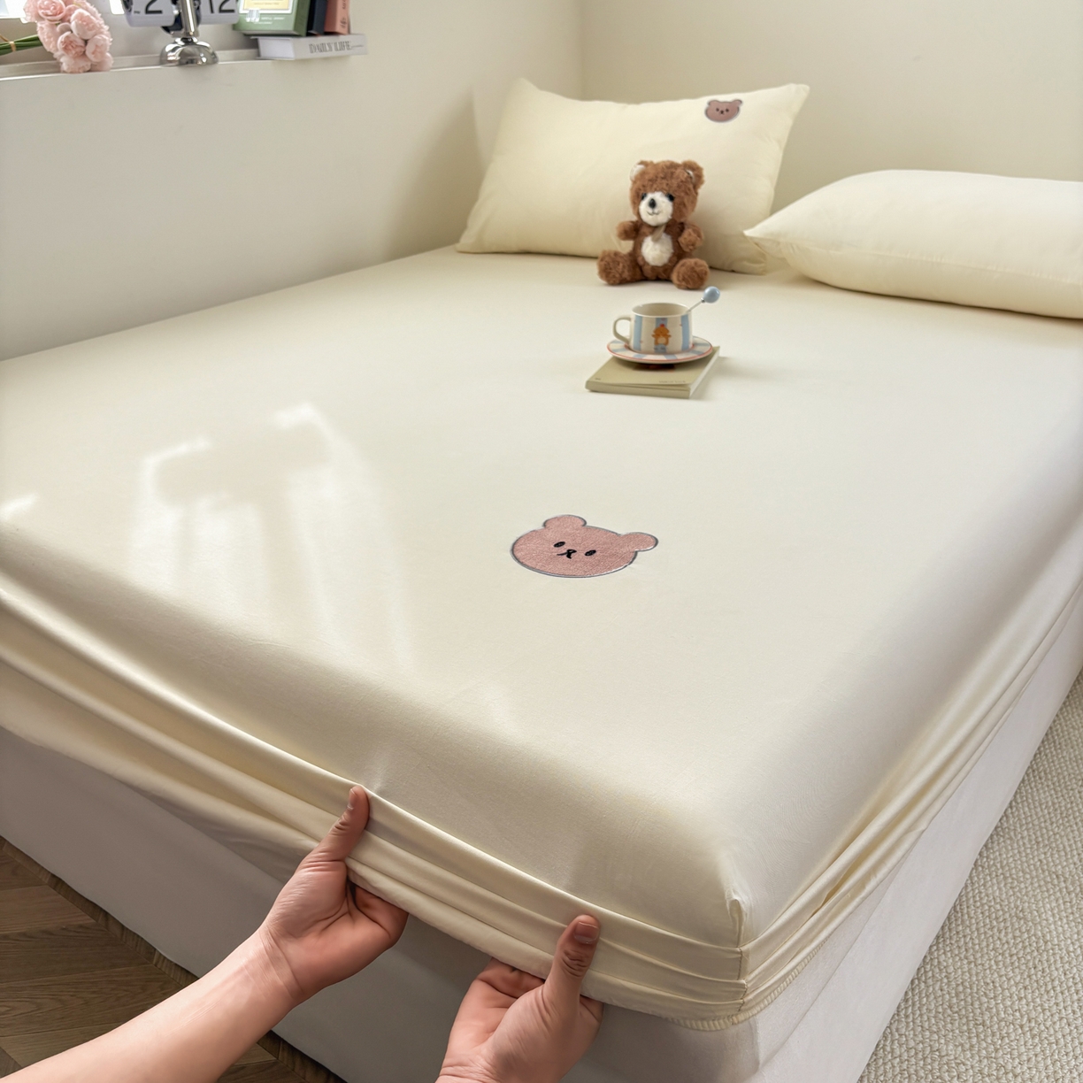 91家纺网 家纺一手货源 找家纺 居眠 2026新款全棉单层米乐熊床笠 米乐熊-米白