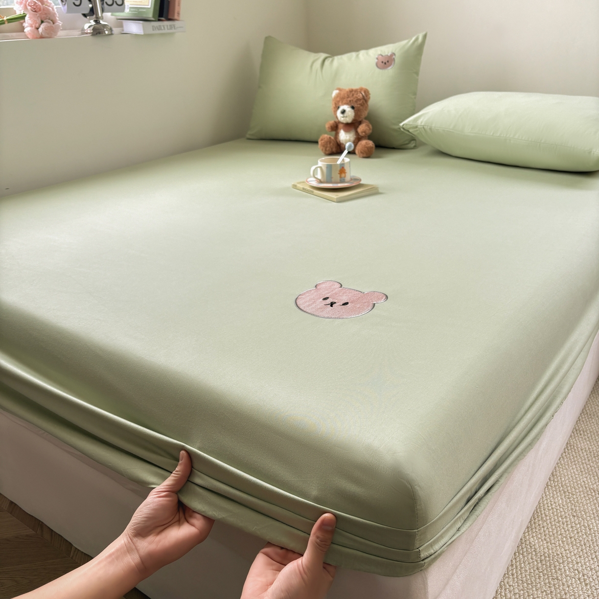 91家纺网 家纺一手货源 找家纺 居眠 2026新款全棉单层米乐熊床笠 米乐熊-绿色