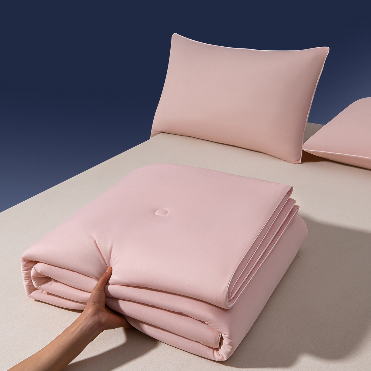 91家纺网 家纺一手货源 找家纺 斯尔顿 2026新款纯色凉感冰丝夏被夏凉被夏季深睡眠可水洗四周踩棉 不跑棉 菊雾粉