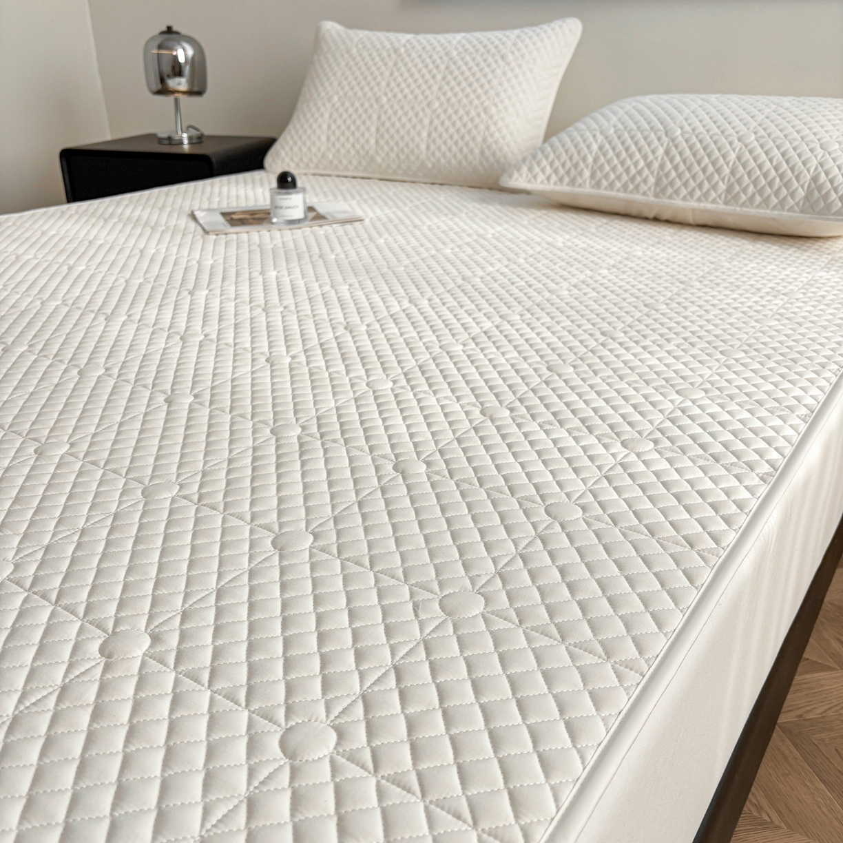 91家纺网 家纺一手货源 找家纺 （总）居眠 2026新款全棉夹棉棋盘格床笠