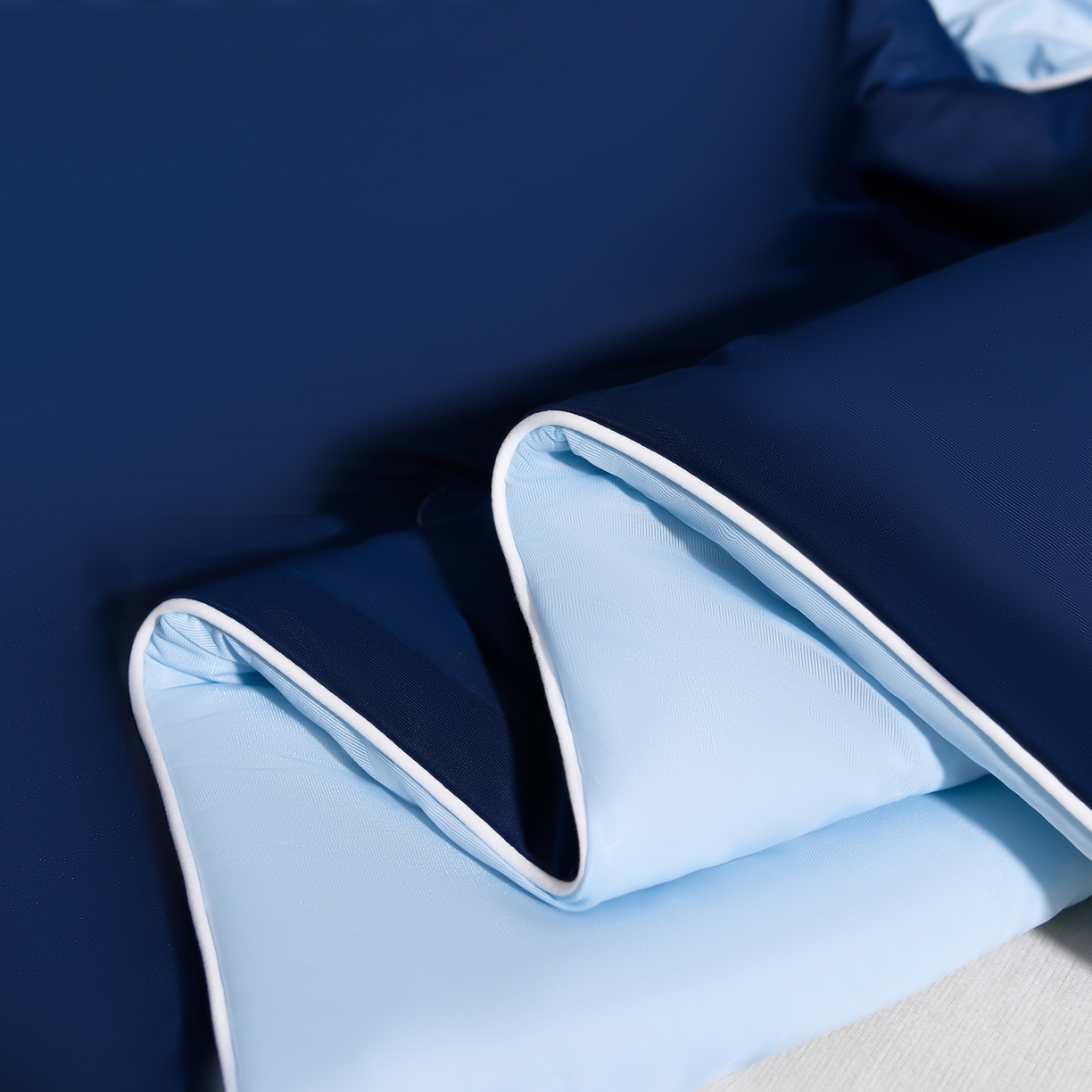 91家纺网 家纺一手货源 找家纺 斯尔顿 2026新款纯色凉感冰丝夏被夏凉被夏季深睡眠可水洗四周踩棉 不跑棉 深睡蓝