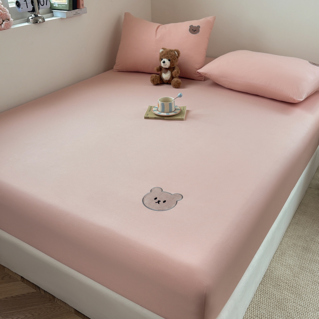 91家纺网 家纺一手货源 找家纺 居眠 2026新款全棉单层米乐熊床笠 米乐熊-粉色