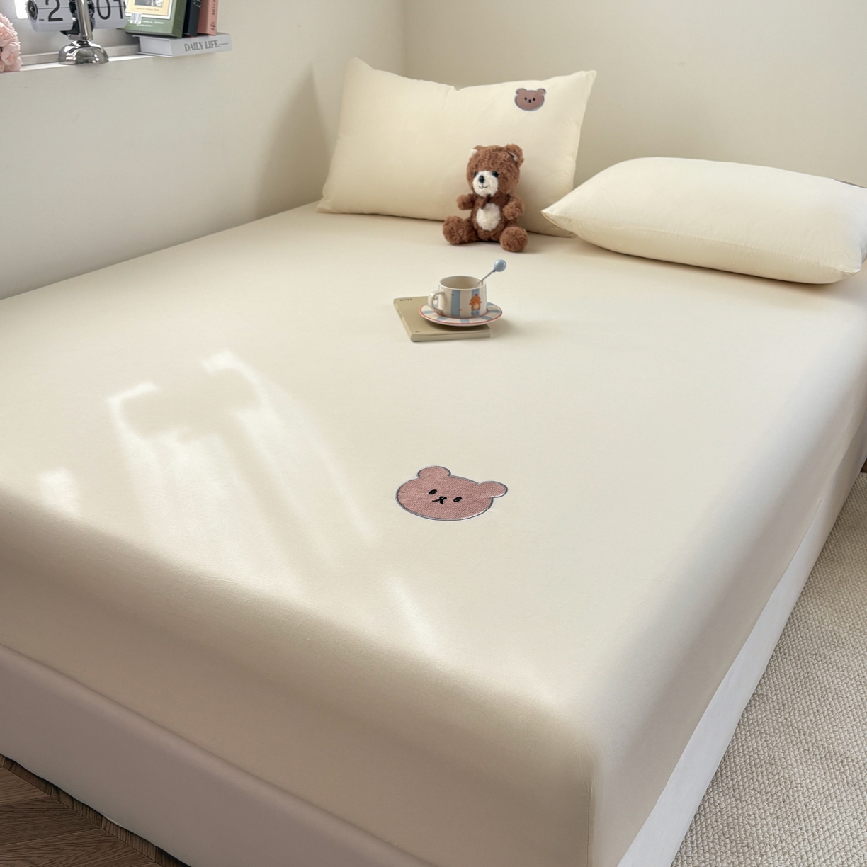 91家纺网 家纺一手货源 找家纺 居眠 2026新款全棉单层米乐熊床笠 米乐熊-米白