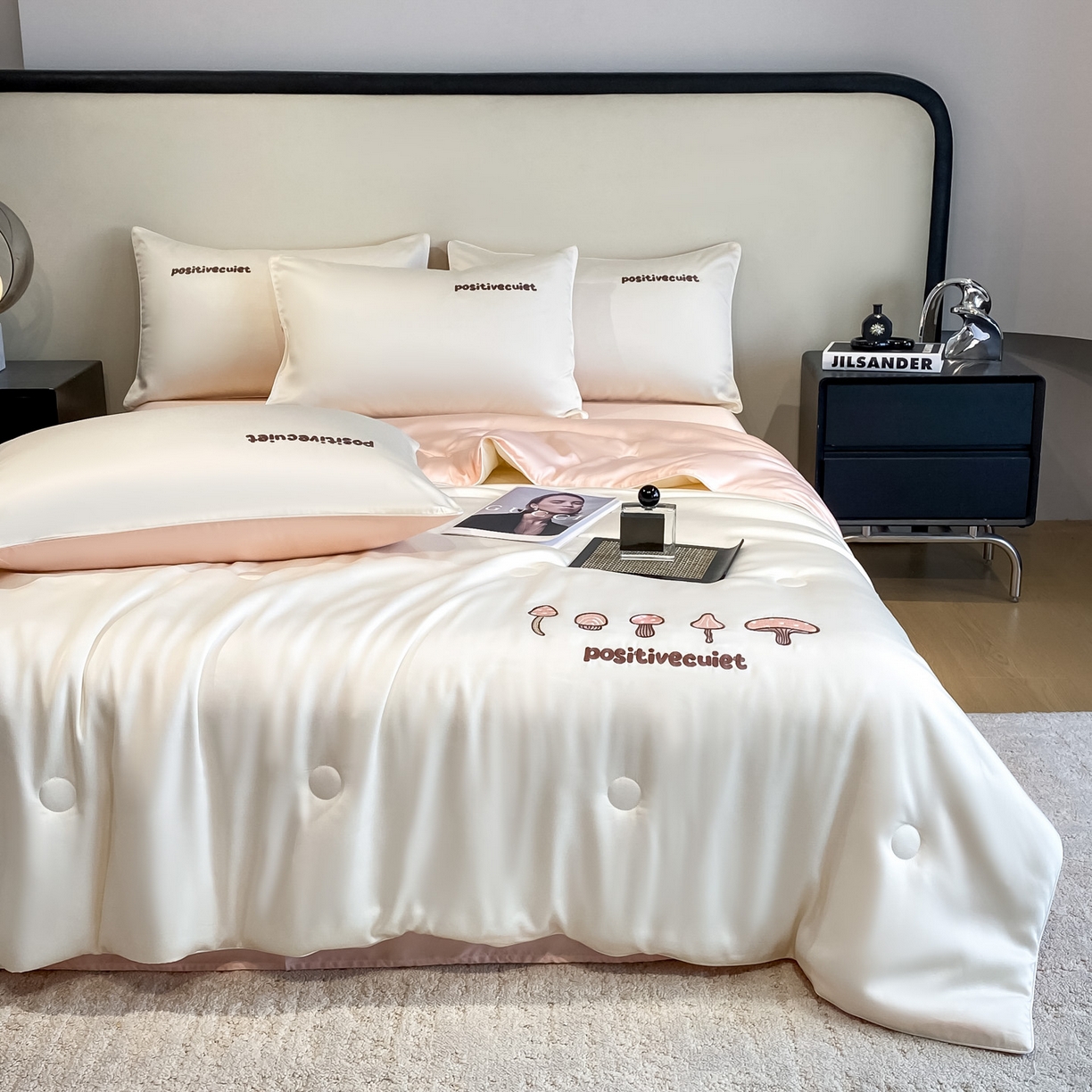 91家纺网 家纺一手货源 找家纺 云棉坊 2026新款水洗真丝滚边刺绣款-蘑菇系列 蘑菇-奶昔白+奶油粉