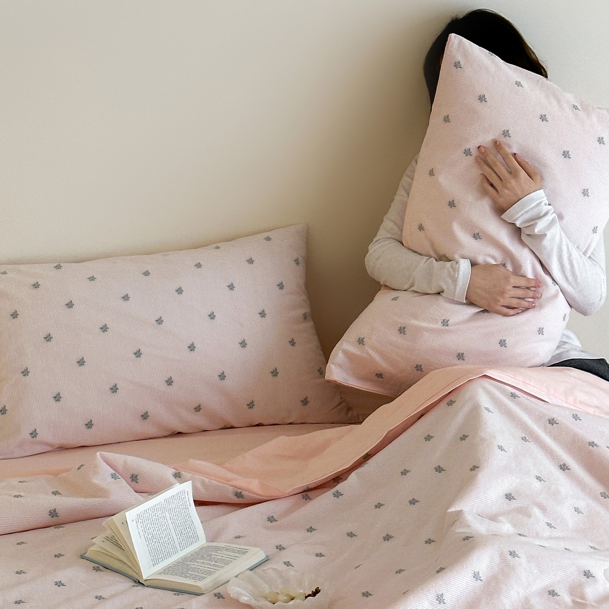 91家纺网 家纺一手货源 找家纺 （总）一加一 2026新款A类全棉水洗立体提花大豆夏被四件套-织光萌宠