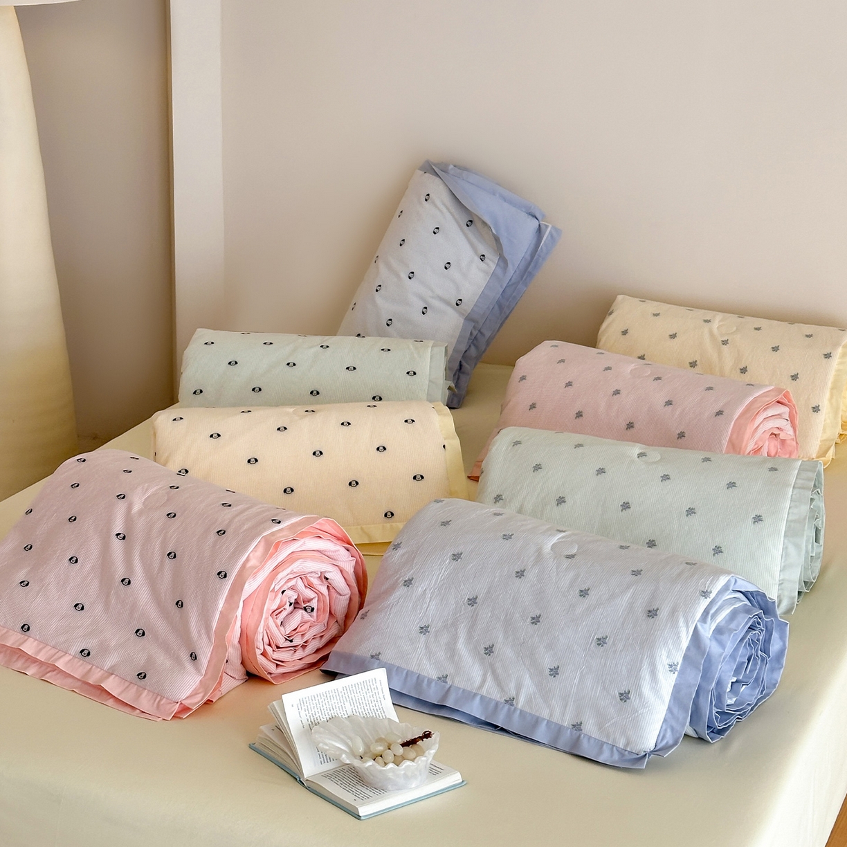 91家纺网 家纺一手货源 找家纺 一加一 2026新款A类全棉水洗立体提花大豆夏被四件套-织光萌宠 组合