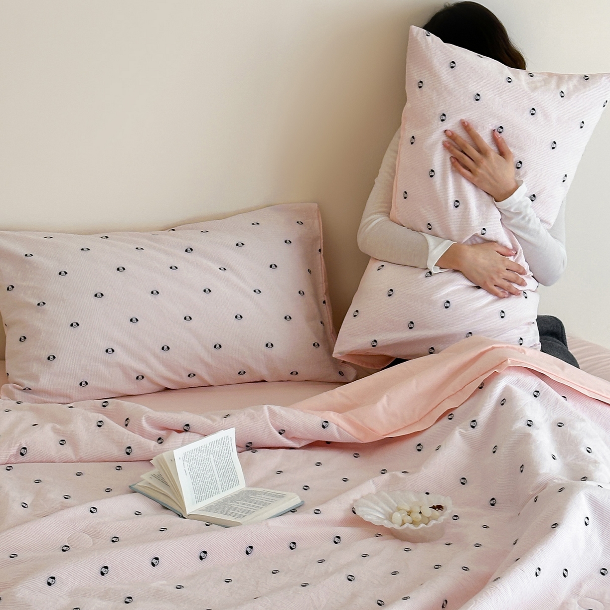 91家纺网 家纺一手货源 找家纺 一加一 2026新款A类全棉水洗立体提花大豆夏被四件套-织光萌宠 棉织小狗-粉