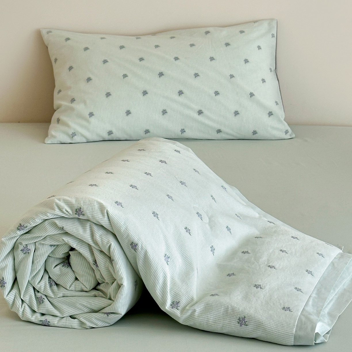 91家纺网 家纺一手货源 找家纺 一加一 2026新款A类全棉水洗立体提花大豆夏被四件套-织光萌宠 棉织花-绿