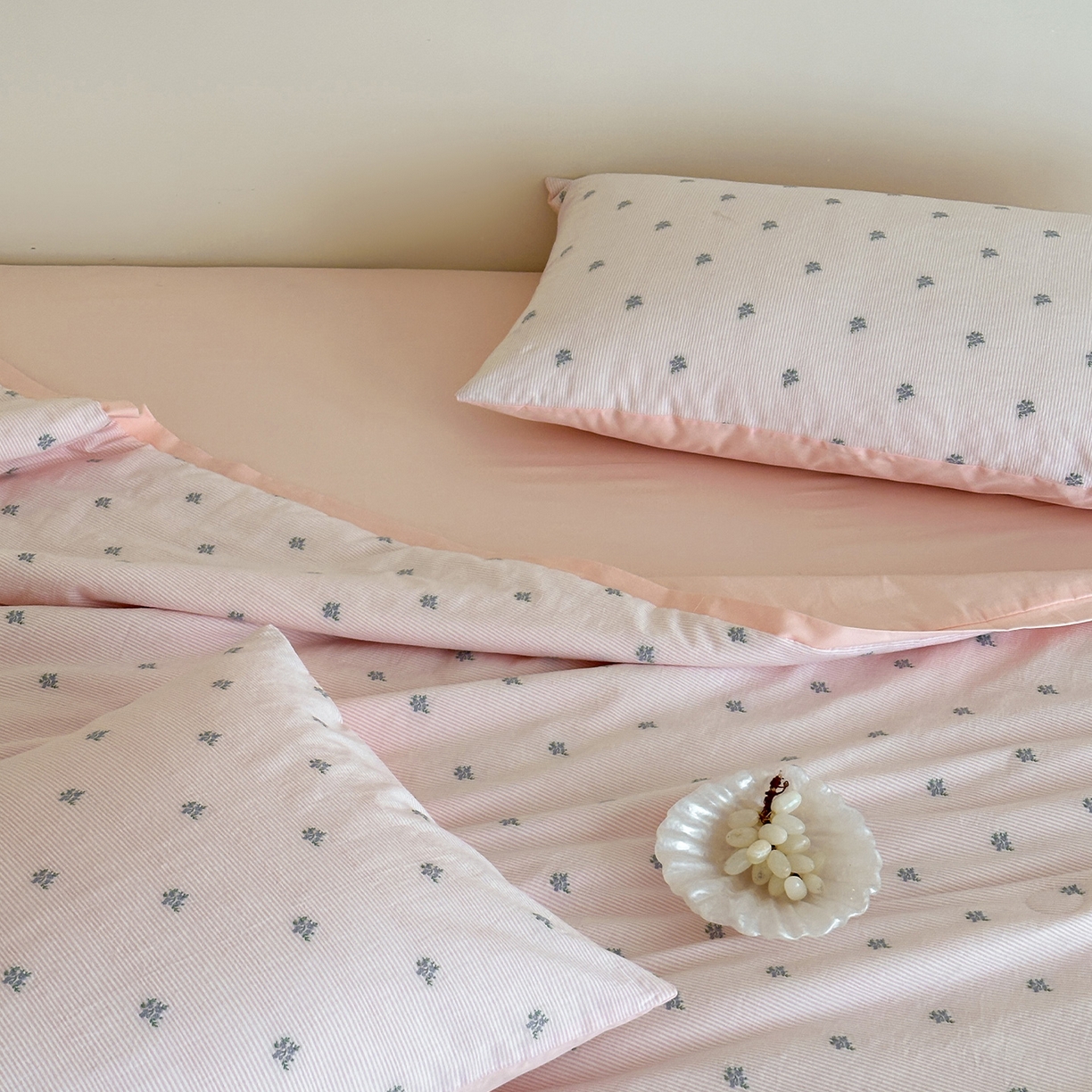 91家纺网 家纺一手货源 找家纺 一加一 2026新款A类全棉水洗立体提花大豆夏被四件套-织光萌宠 棉织花-粉