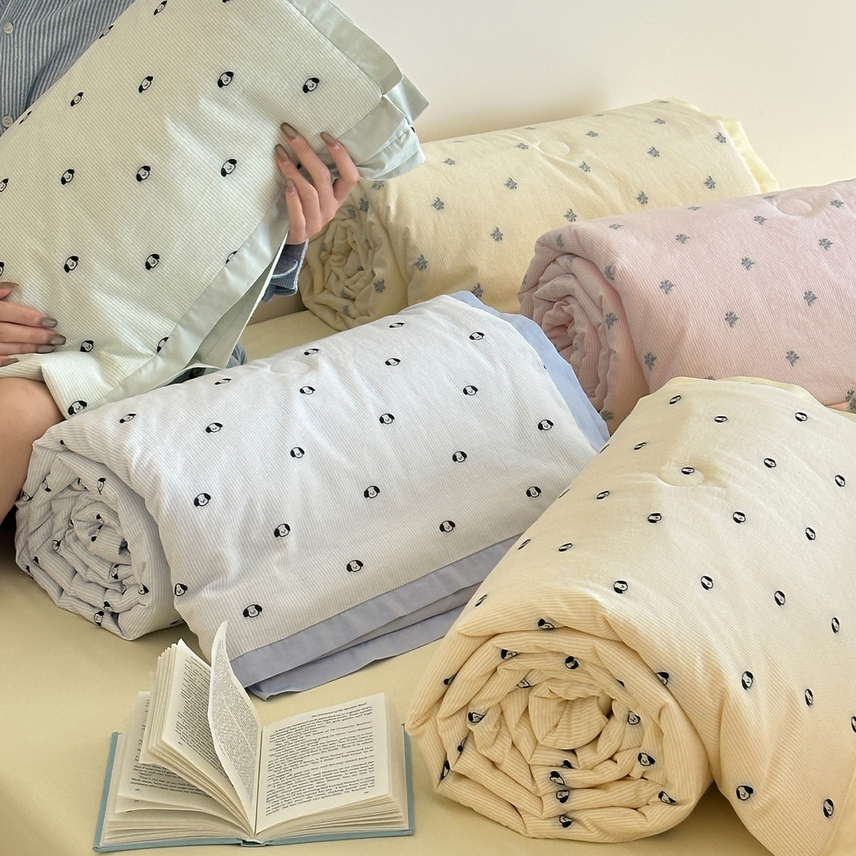 91家纺网 家纺一手货源 找家纺 一加一 2026新款A类全棉水洗立体提花大豆夏被四件套-织光萌宠 组合