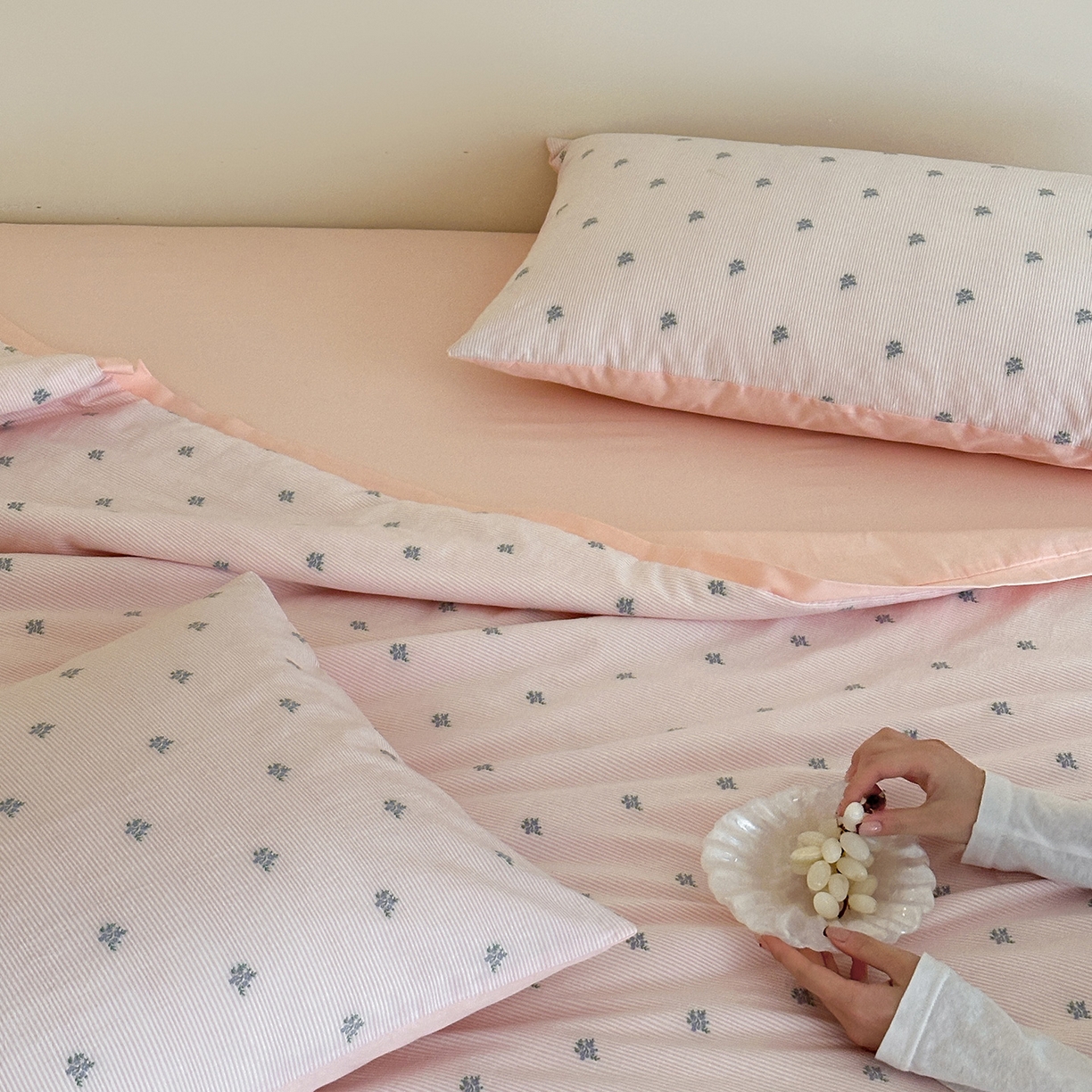 91家纺网 家纺一手货源 找家纺 一加一 2026新款A类全棉水洗立体提花大豆夏被四件套-织光萌宠 棉织花-粉
