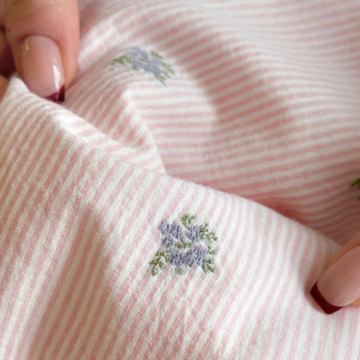 91家纺网 家纺一手货源 找家纺 一加一 2026新款A类全棉水洗立体提花大豆夏被四件套-织光萌宠 棉织花-粉