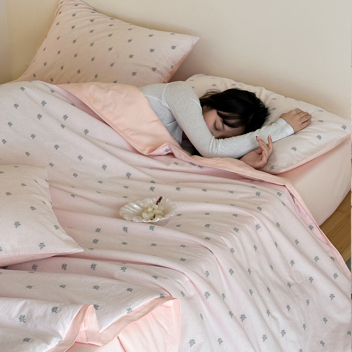 91家纺网 家纺一手货源 找家纺 一加一 2026新款A类全棉水洗立体提花大豆夏被四件套-织光萌宠 棉织花-粉