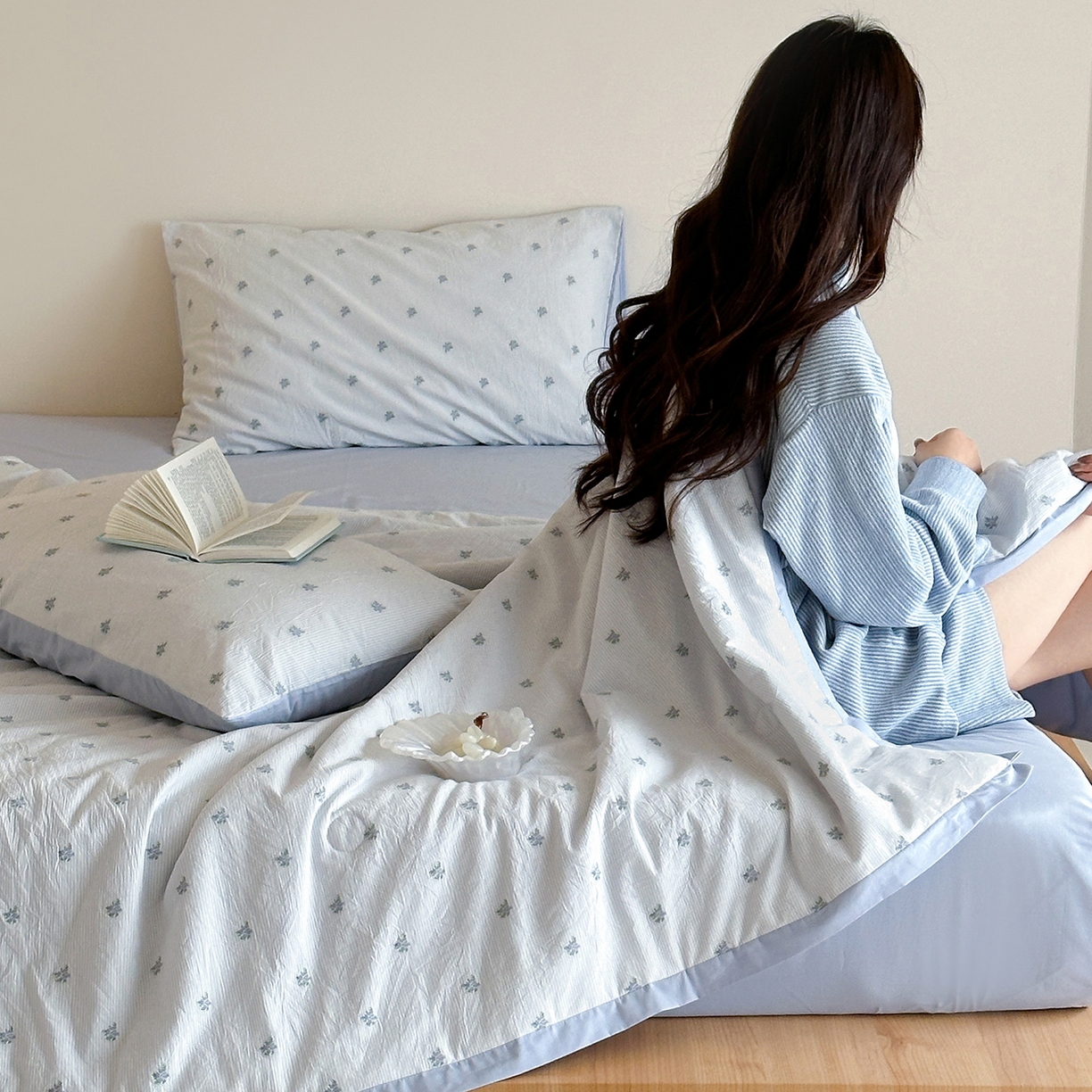 91家纺网 家纺一手货源 找家纺 一加一 2026新款A类全棉水洗立体提花大豆夏被四件套-织光萌宠 棉织花-蓝