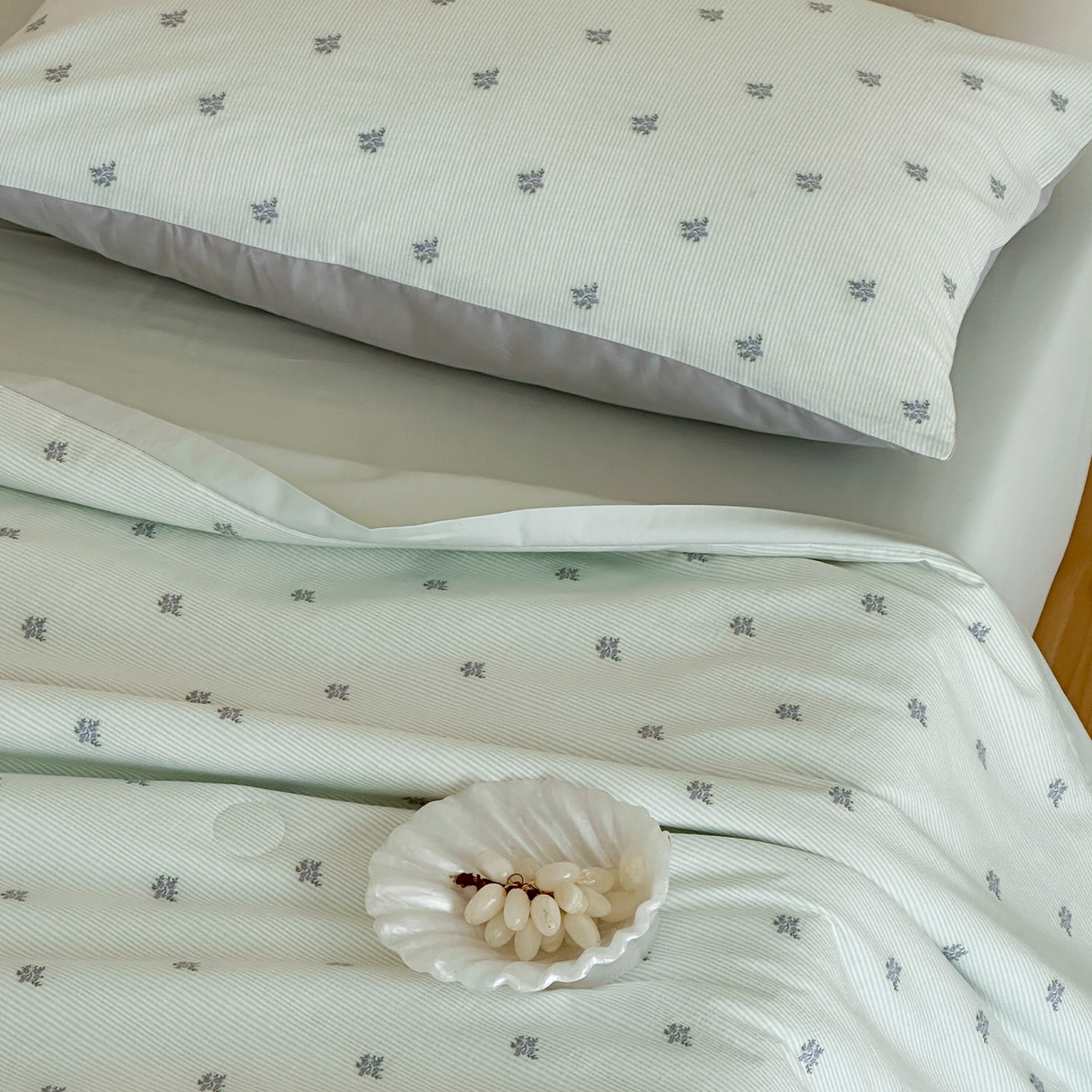 91家纺网 家纺一手货源 找家纺 一加一 2026新款A类全棉水洗立体提花大豆夏被四件套-织光萌宠 棉织花-绿