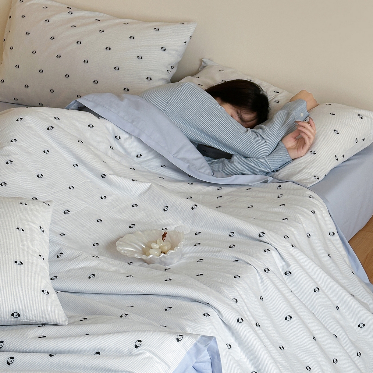 91家纺网 家纺一手货源 找家纺 一加一 2026新款A类全棉水洗立体提花大豆夏被四件套-织光萌宠 棉织小狗-蓝