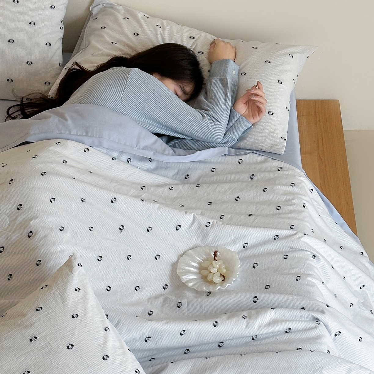 91家纺网 家纺一手货源 找家纺 一加一 2026新款A类全棉水洗立体提花大豆夏被四件套-织光萌宠 棉织小狗-蓝