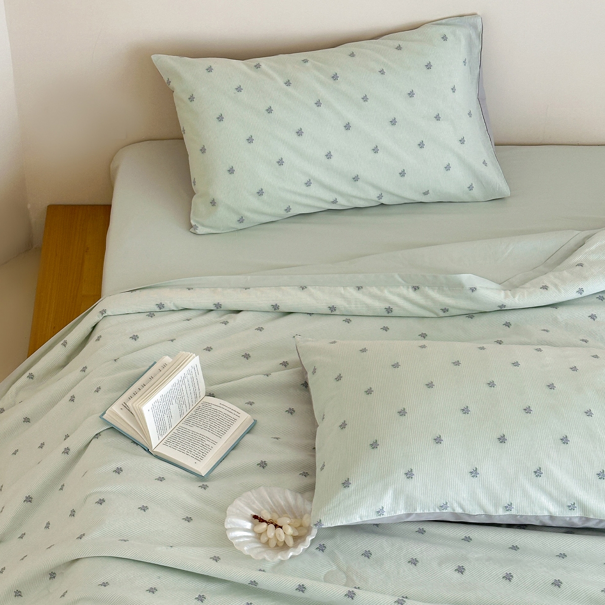 91家纺网 家纺一手货源 找家纺 一加一 2026新款A类全棉水洗立体提花大豆夏被四件套-织光萌宠 棉织花-绿