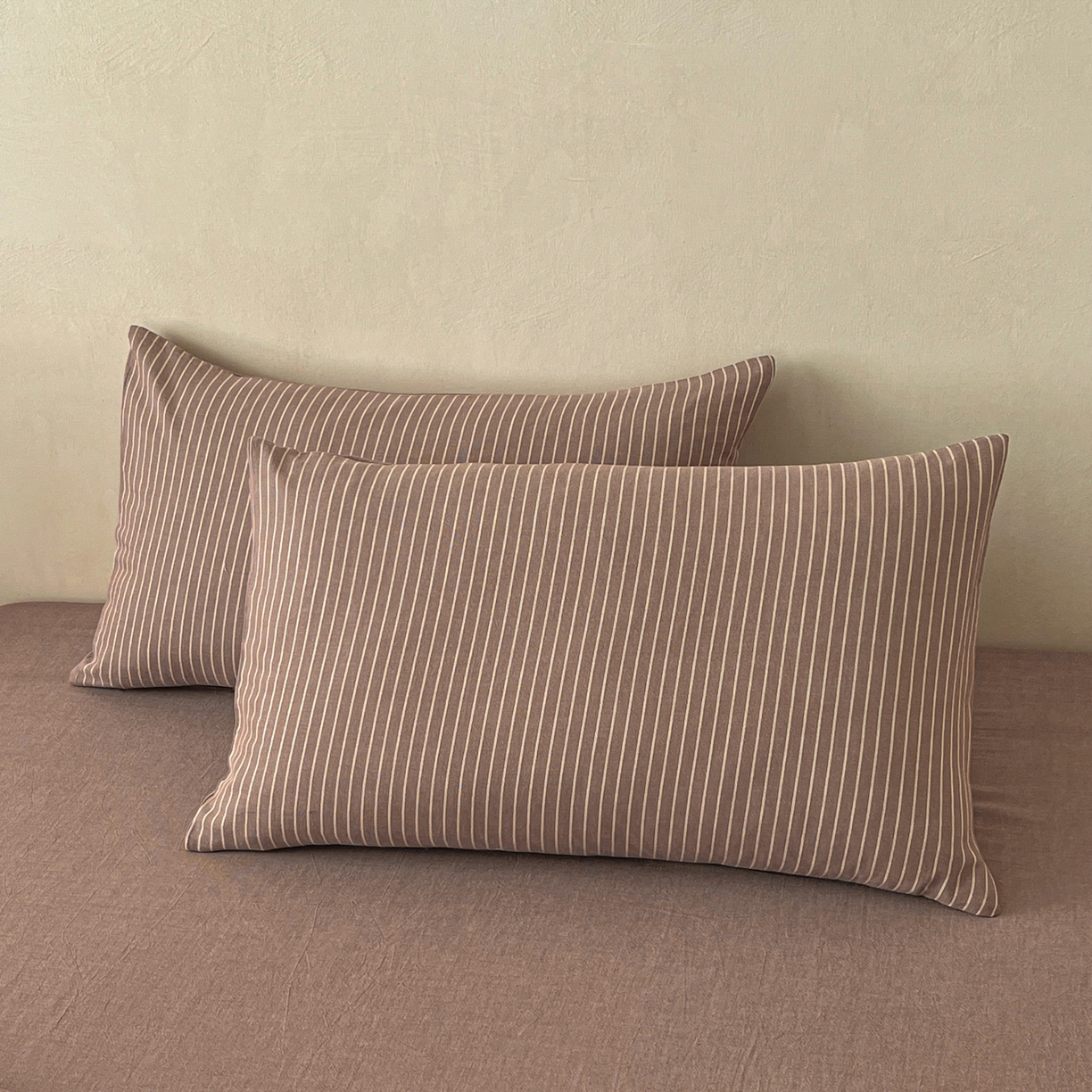 91家纺网 家纺一手货源 找家纺 一加一 2026新款全棉无印超柔水洗色织凉感夏被四件套-日式云柔 秋分咖