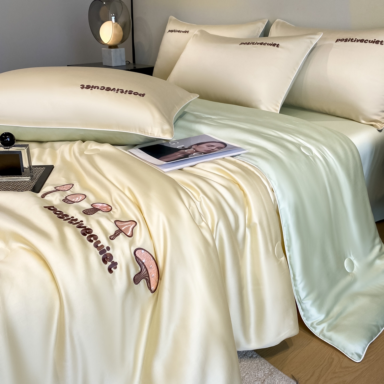 91家纺网 家纺一手货源 找家纺 云棉坊 2026新款水洗真丝滚边刺绣款-蘑菇系列 蘑菇-奶黄+水果清香