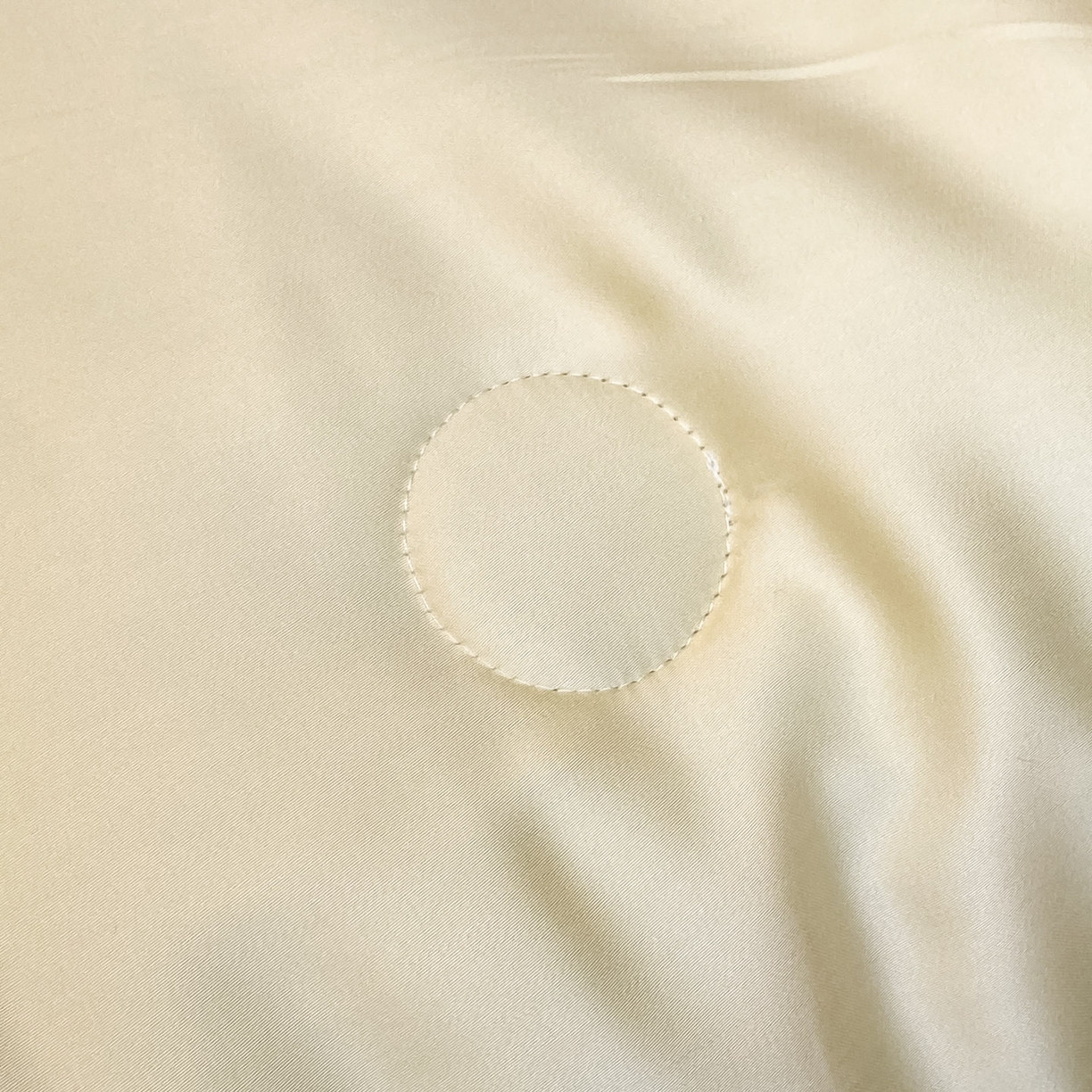 91家纺网 家纺一手货源 找家纺 云棉坊 2026新款水洗真丝滚边刺绣款-蘑菇系列 蘑菇-奶黄+水果清香