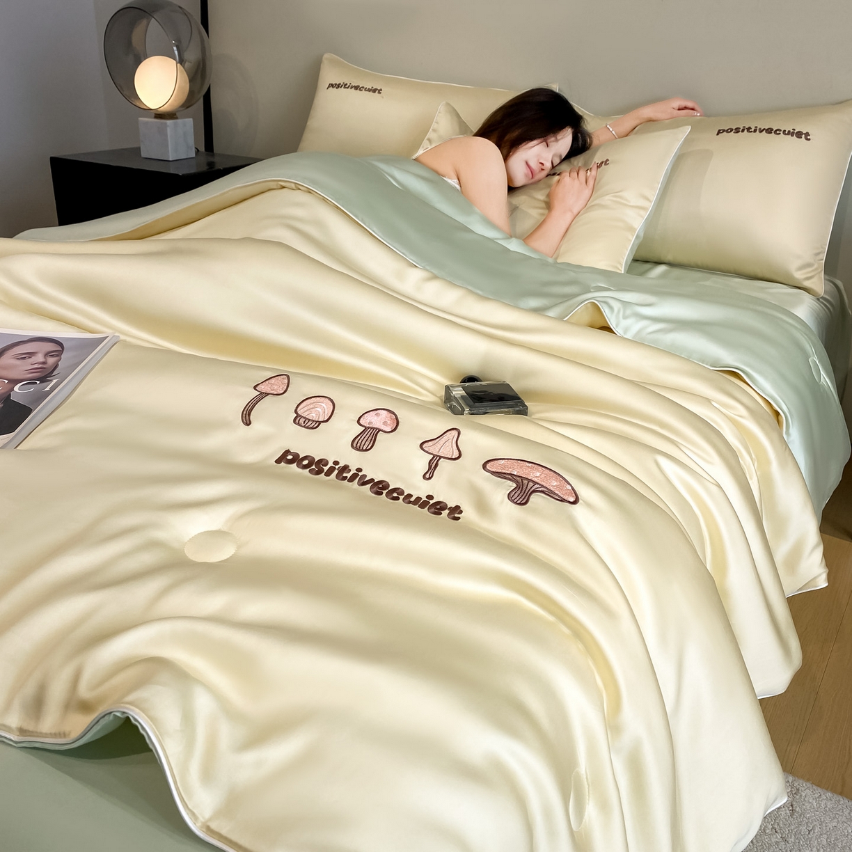 91家纺网 家纺一手货源 找家纺 云棉坊 2026新款水洗真丝滚边刺绣款-蘑菇系列 蘑菇-奶黄+水果清香