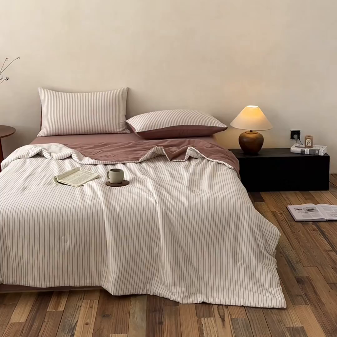 91家纺网 家纺一手货源 找家纺 一加一 2026新款全棉无印超柔水洗色织凉感夏被四件套-日式云柔 秋分白
