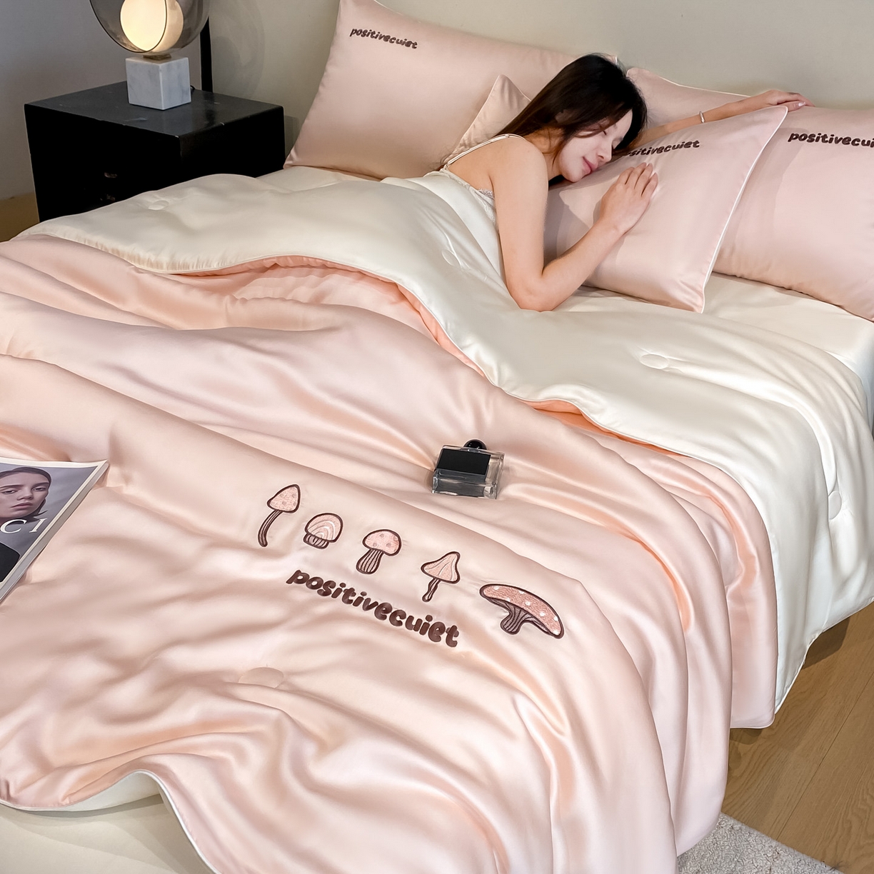 云棉坊 2026新款水洗真丝滚边刺绣款-蘑菇系列 蘑菇-奶油粉+奶昔白