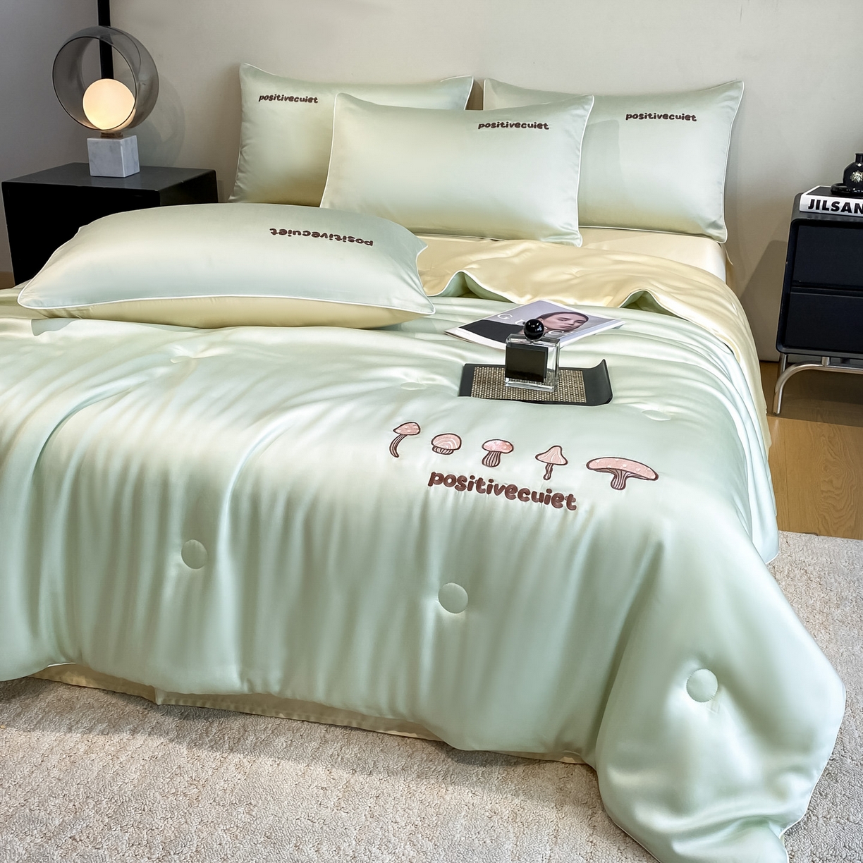 91家纺网 家纺一手货源 找家纺 云棉坊 2026新款水洗真丝滚边刺绣款-蘑菇系列 蘑菇-水果清香+奶黄