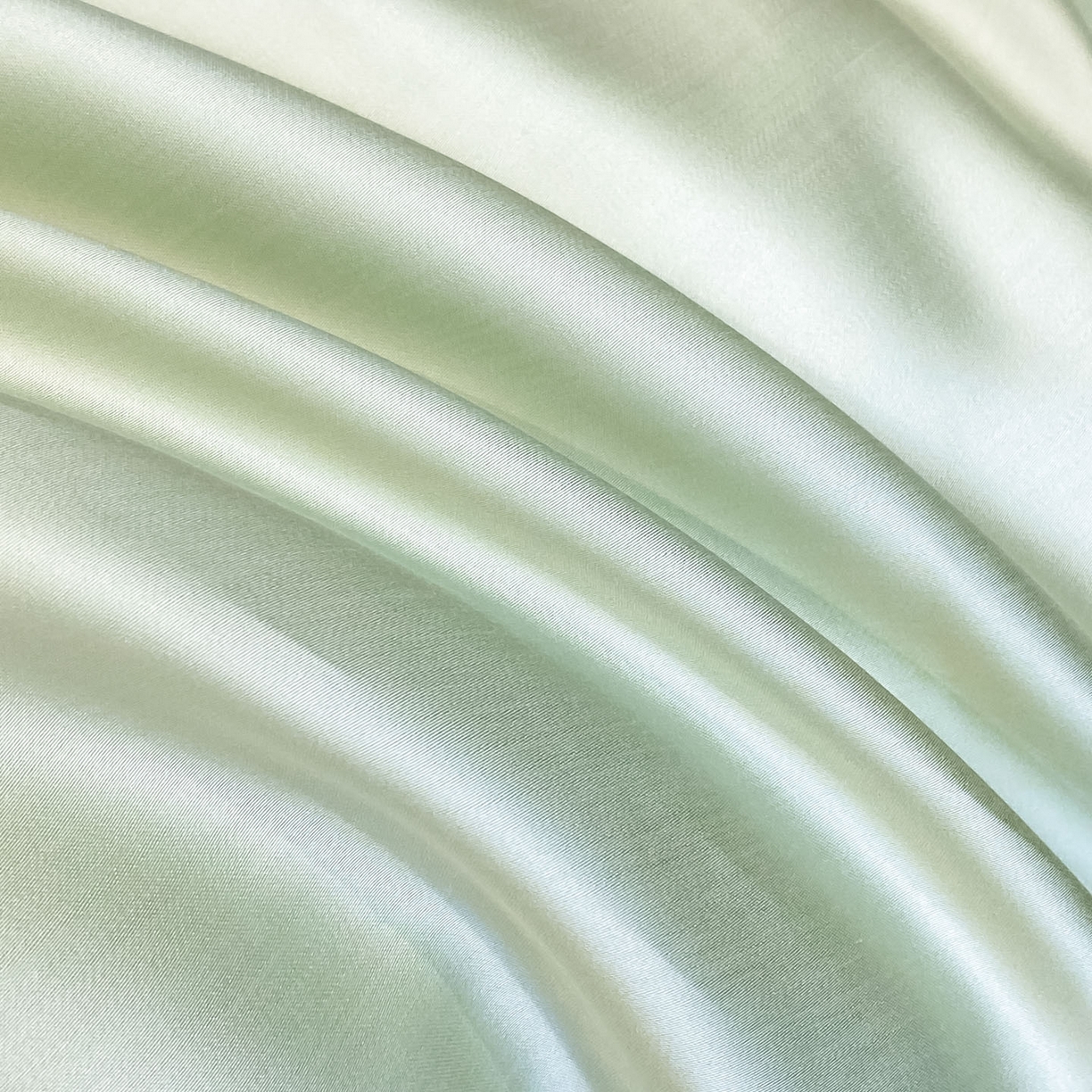 91家纺网 家纺一手货源 找家纺 云棉坊 2026新款水洗真丝滚边刺绣款-蘑菇系列 蘑菇-水果清香+奶黄