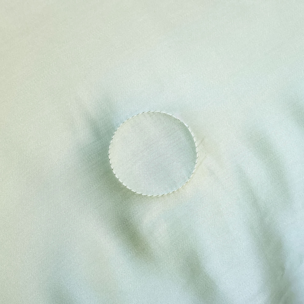 91家纺网 家纺一手货源 找家纺 云棉坊 2026新款水洗真丝滚边刺绣款-蘑菇系列 蘑菇-水果清香+奶黄