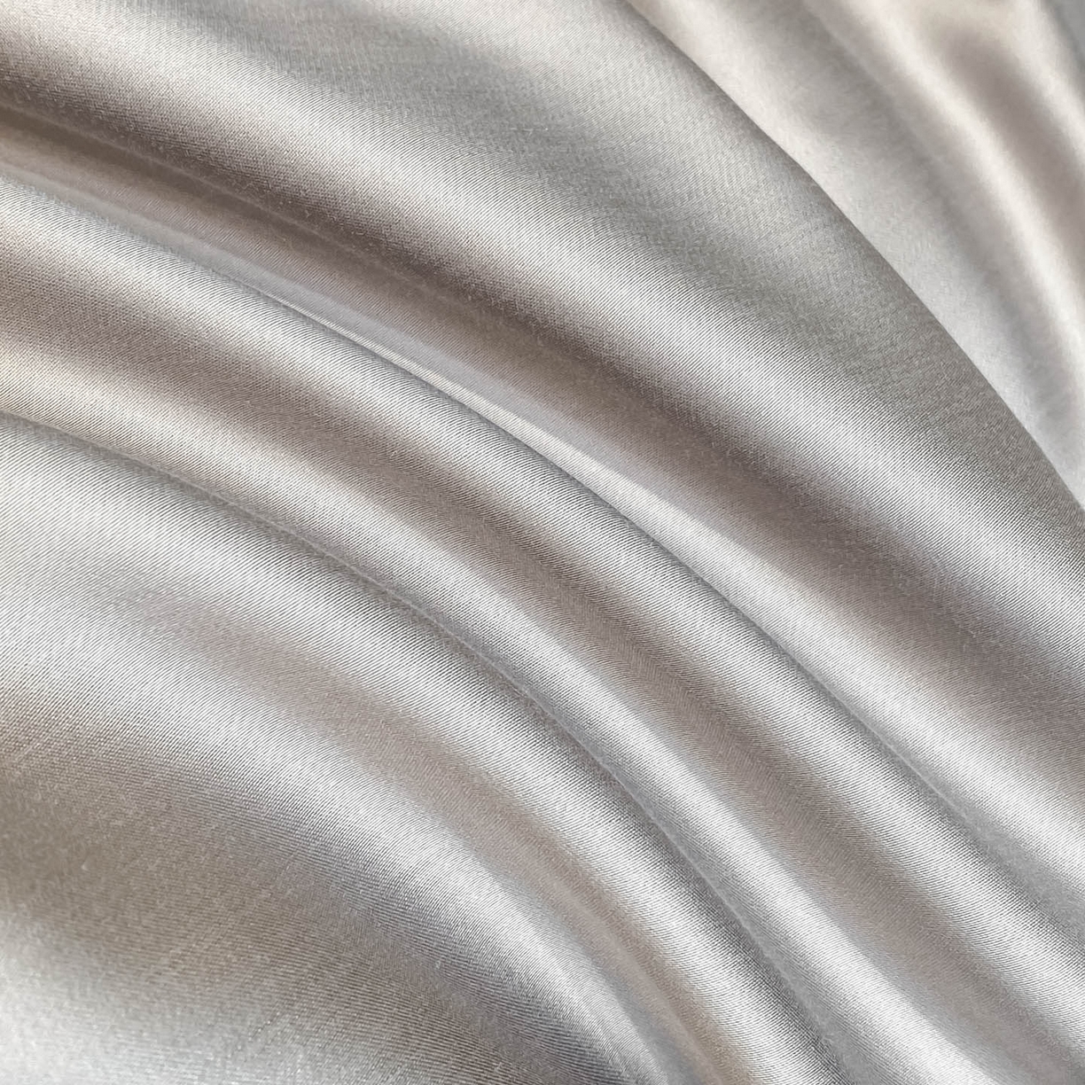 91家纺网 家纺一手货源 找家纺 云棉坊 2026新款水洗真丝滚边刺绣款-蘑菇系列 蘑菇-椰子灰+经典灰