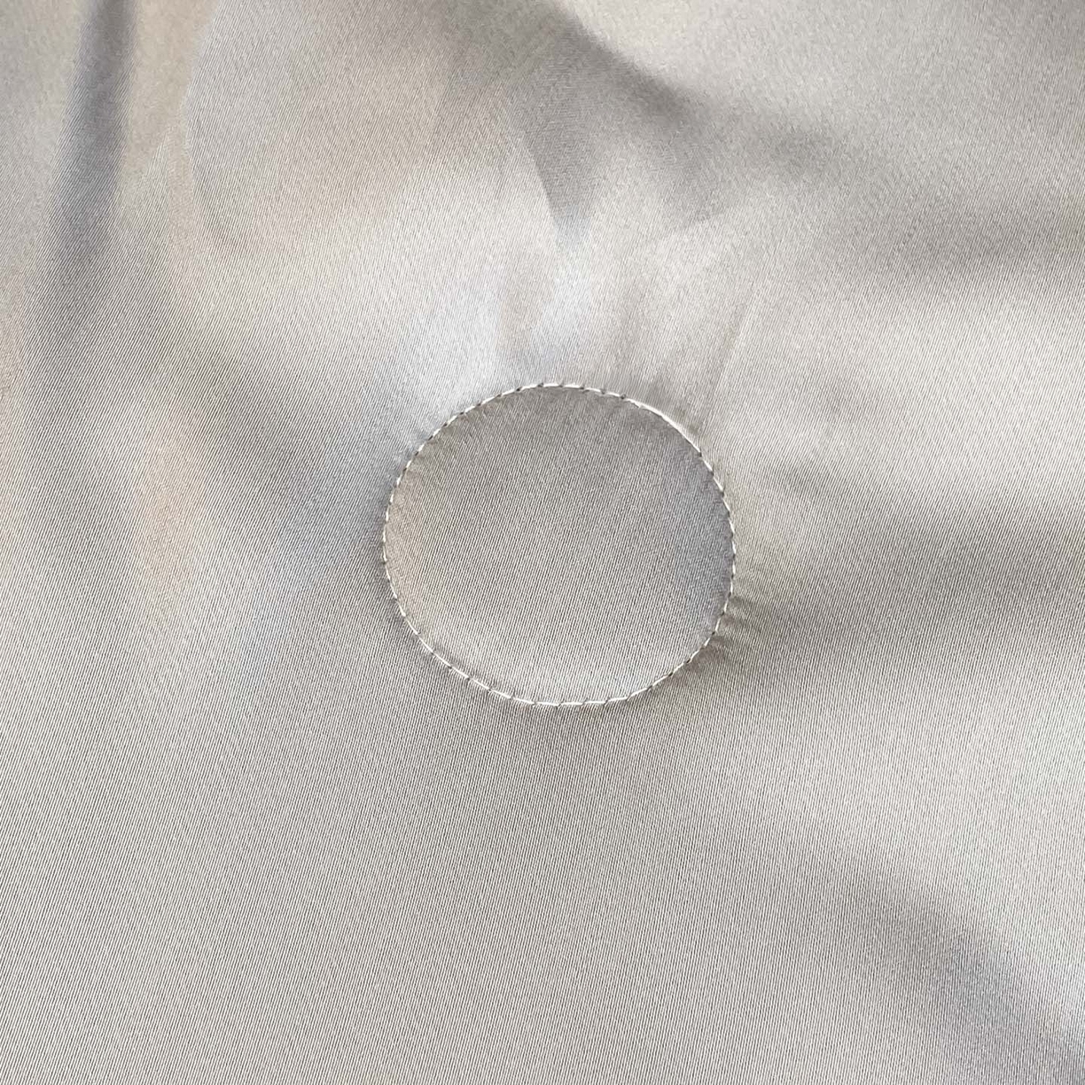 91家纺网 家纺一手货源 找家纺 云棉坊 2026新款水洗真丝滚边刺绣款-蘑菇系列 蘑菇-椰子灰+经典灰