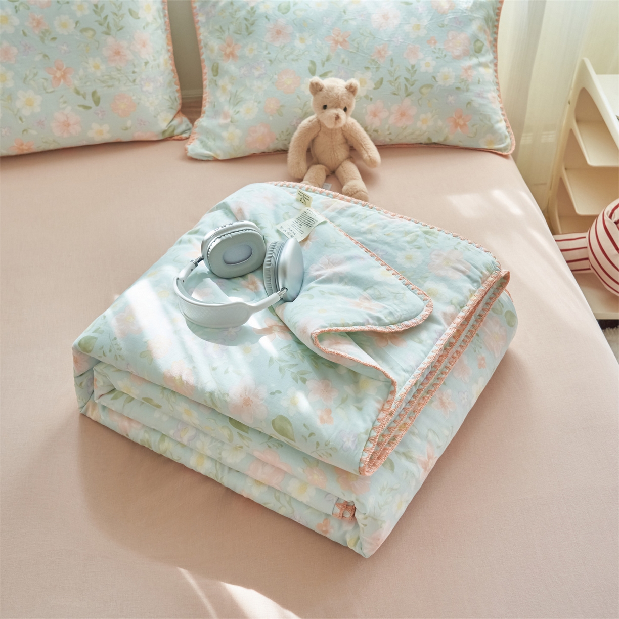 91家纺网 家纺一手货源 找家纺 恬思语家纺 2026春夏全棉双层纱棉花夏被空调被夏凉被四件套贝壳边系列 春晓-绿