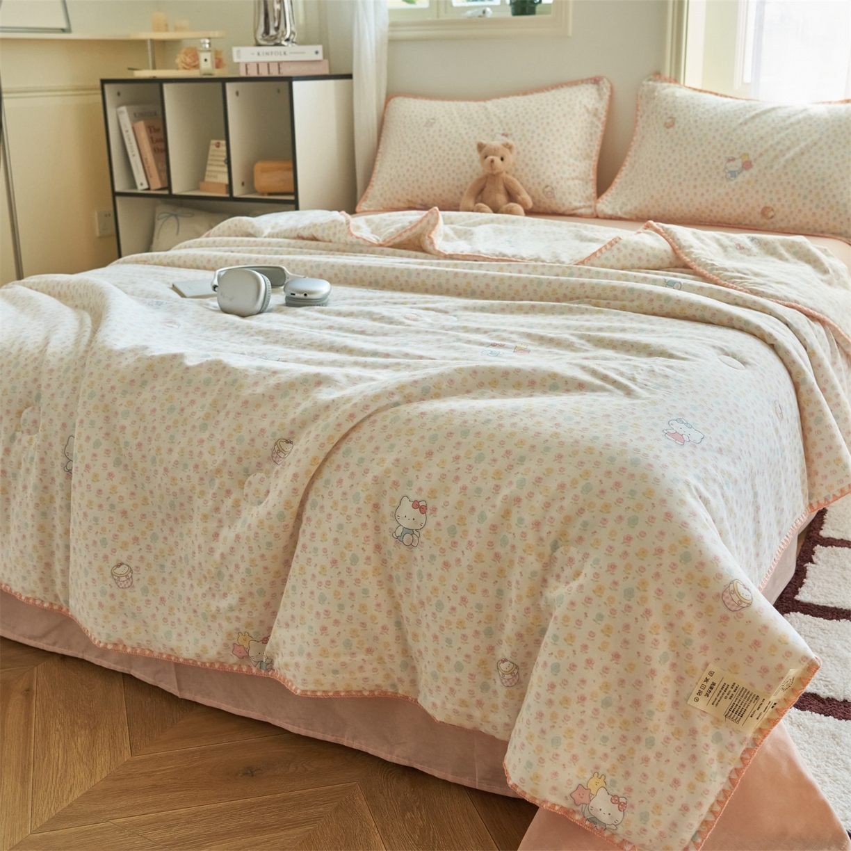 91家纺网 家纺一手货源 找家纺 恬思语家纺 2026春夏全棉双层纱棉花夏被空调被夏凉被四件套贝壳边系列 粉粉猫